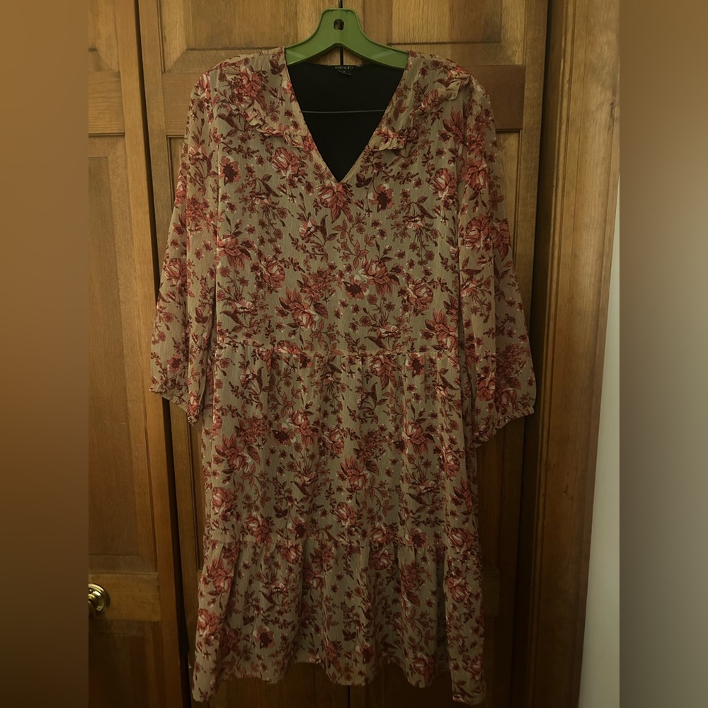 Esmara Women’s Sz 10 Modest Beige Dress W/ Pink Floral Details & Billowy Sleeves